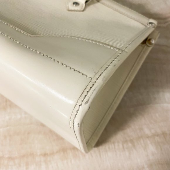 Louis Vuitton Epi Leather Madeleine Pm Ivory Beige - Picture 8 of 16